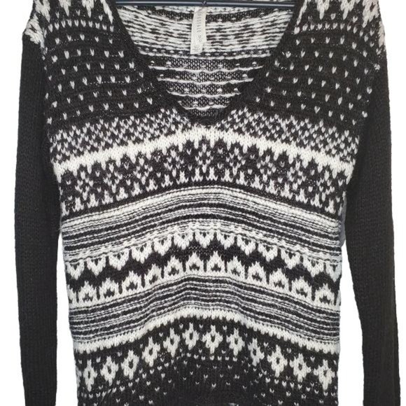 AEROPOSTALE | Long Sleeve Knit Top - Picture 3 of 3